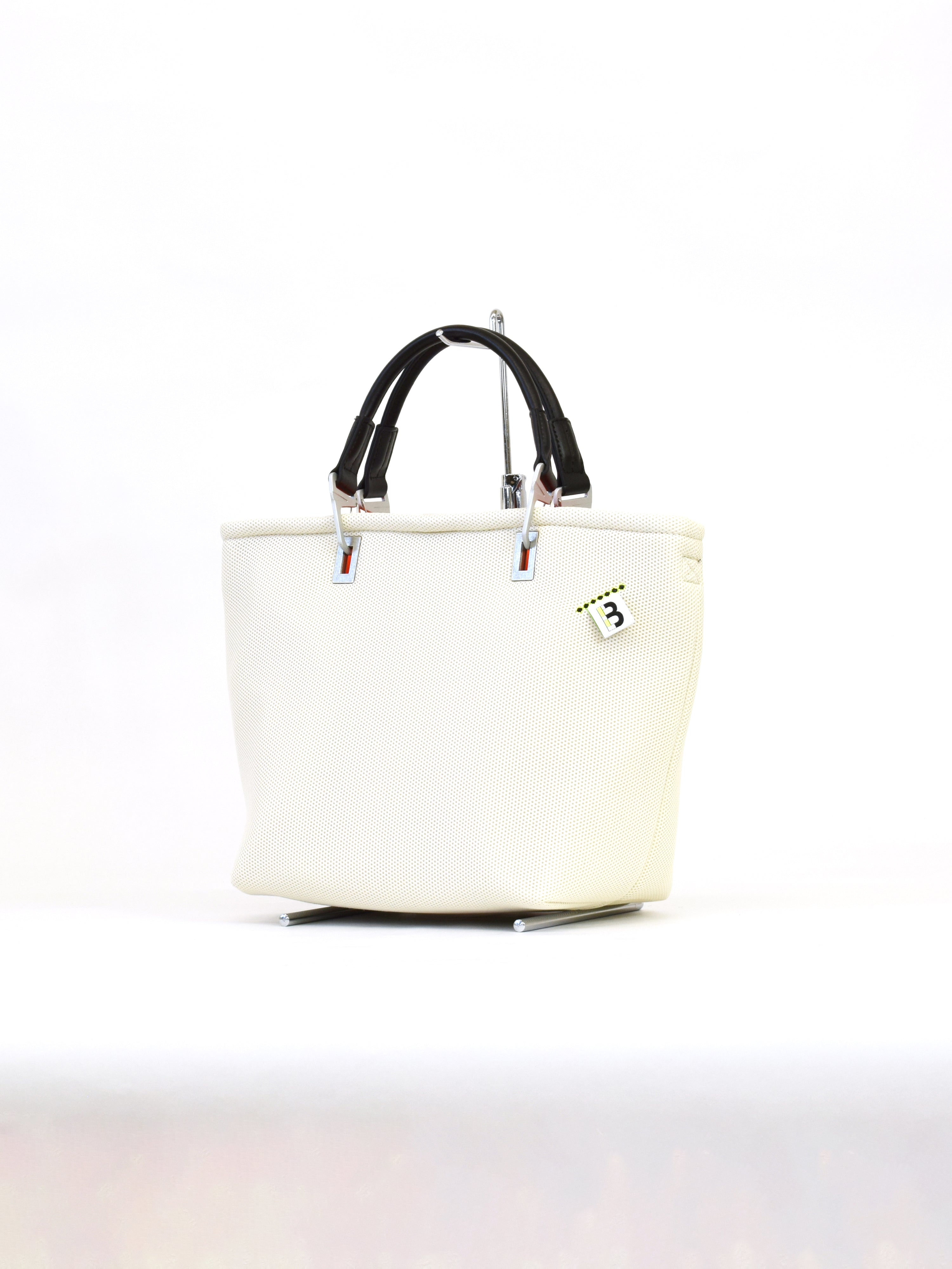 【play-b】Logo 3way ハンドバッグ M Off-White